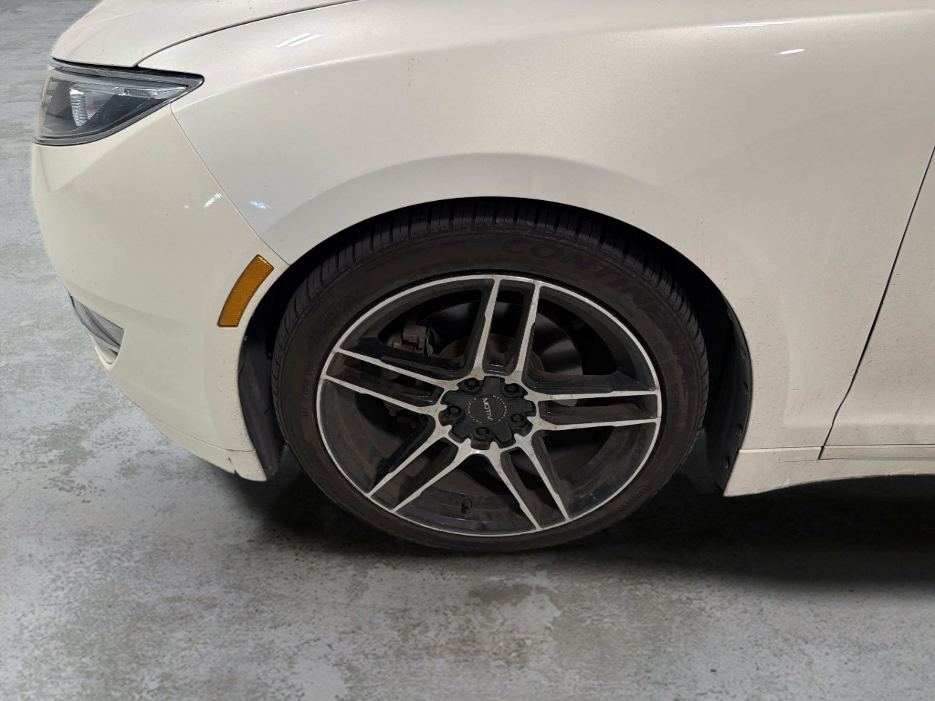 Used 2016 Lincoln MKZ Black Label AWD/4WD image 9