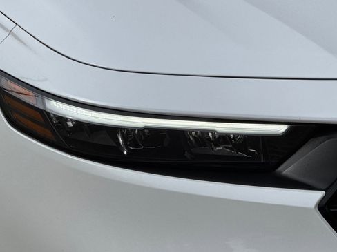 Used 2025 Honda Accord Sport image 11