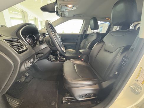 Used 2020 Jeep Compass Limited AWD/4WD image 2