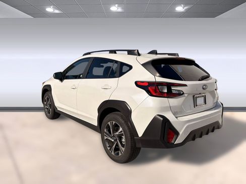 Used 2024 Subaru Crosstrek 2.0i Premium image 3