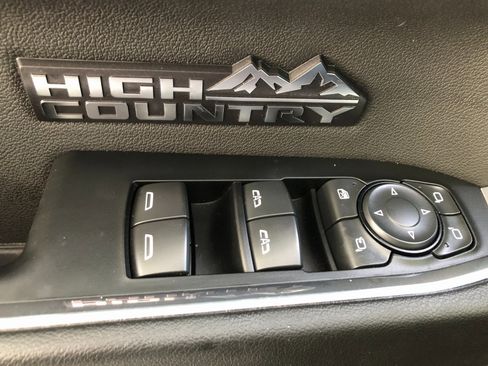 Certified 2024 Chevrolet Silverado 1500 High Country image 35