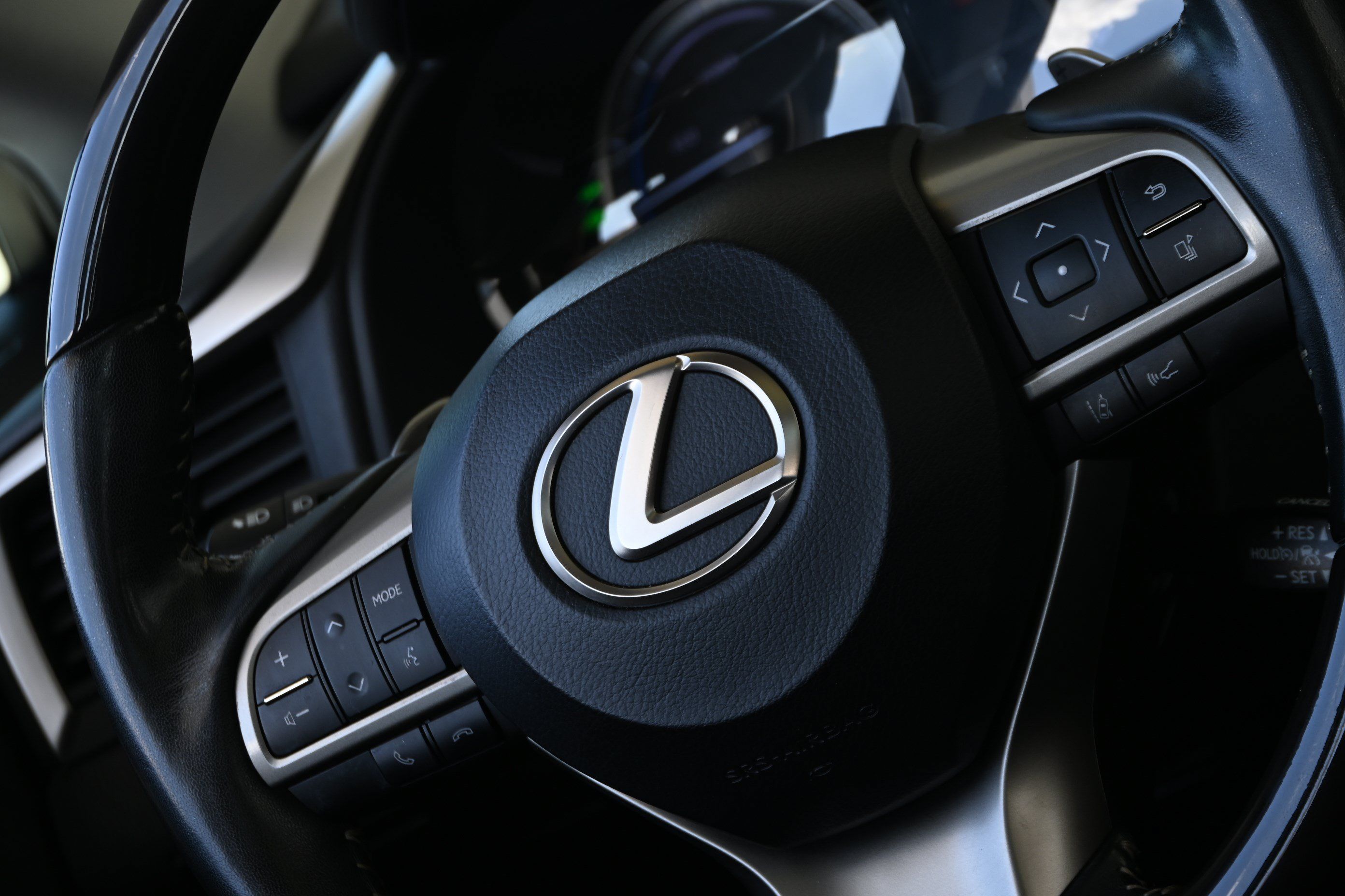 Used 2021 Lexus RX 450h AWD w/ Luxury Package image 27