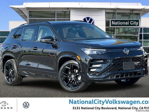 New 2026 Volkswagen Tiguan SE R-Line FWD image 1