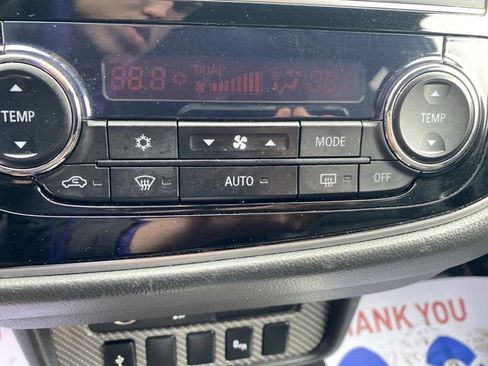 Used 2019 Mitsubishi Outlander SEL image 16