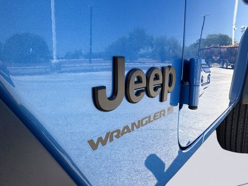 Used 2024 Jeep Wrangler Sport AWD/4WD image 11