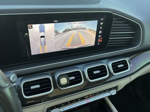 Used 2020 Mercedes-Benz GLS 450 4MATIC image 16