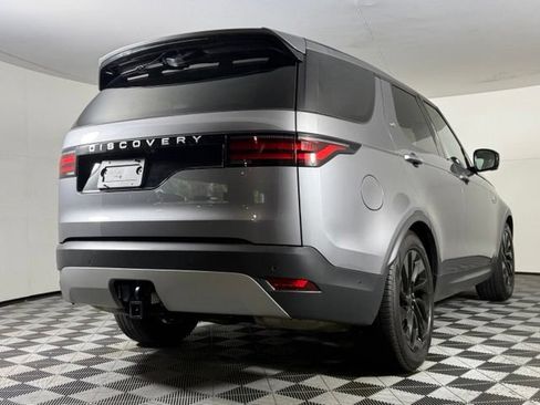 Used 2025 Land Rover Discovery S AWD/4WD image 8