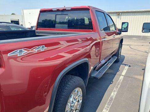 Used 2025 Chevrolet Silverado 2500 LTZ w/ LTZ Convenience Package AWD/4WD image 7