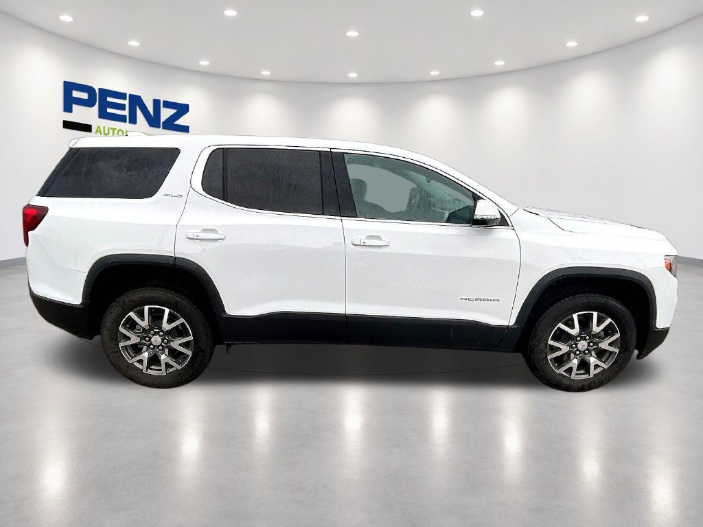 Used 2023 GMC Acadia SLE FWD image 11