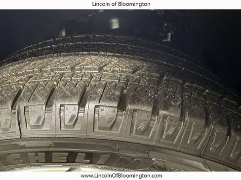 New 2026 Lincoln Navigator Reserve AWD/4WD image 16