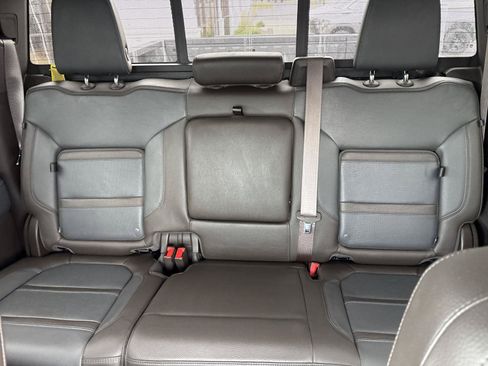 Used 2019 GMC Sierra 1500 Denali w/ Denali Ultimate Package AWD/4WD image 25