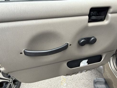 Used 2006 Jeep Wrangler Unlimited image 9