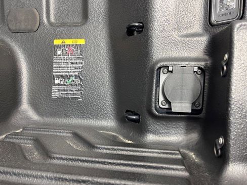 Used 2023 Chevrolet Silverado 1500 LT AWD/4WD image 42