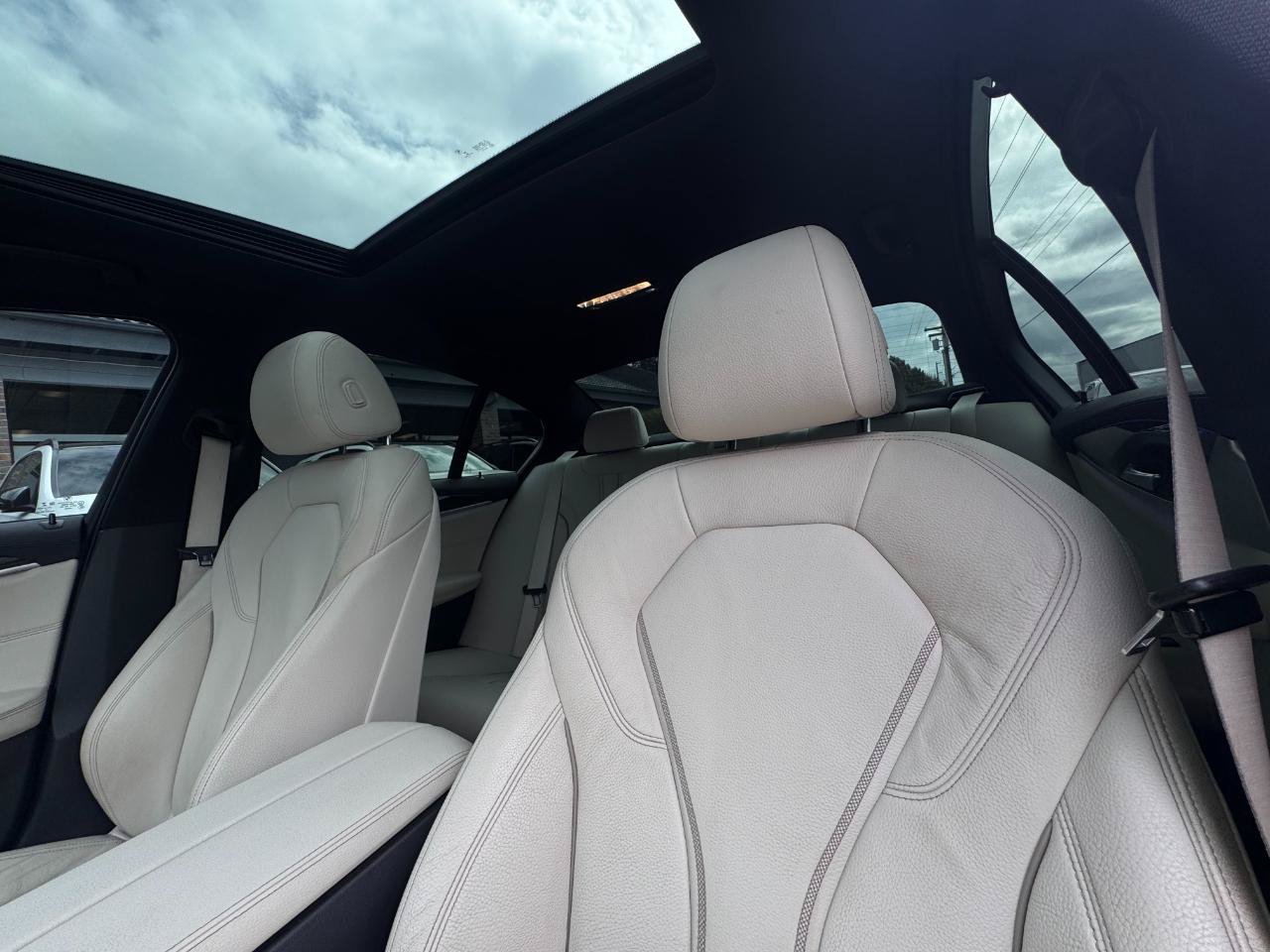 Used 2020 BMW 530i w/ M Sport Package RWD image 33