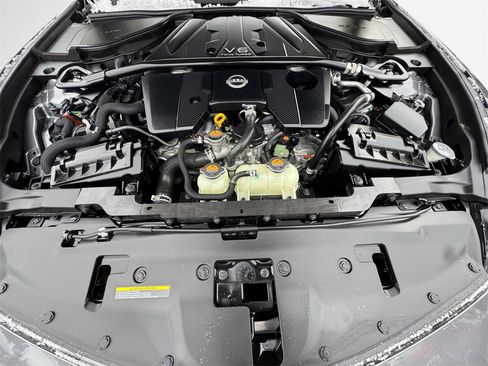 Used 2024 Nissan Z Performance w/ Floor Mat Package image 31