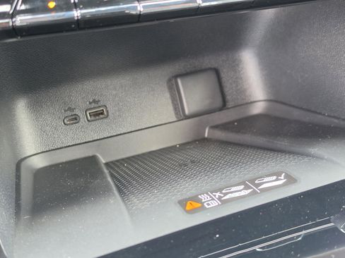 New 2026 Chevrolet Traverse High Country FWD image 30