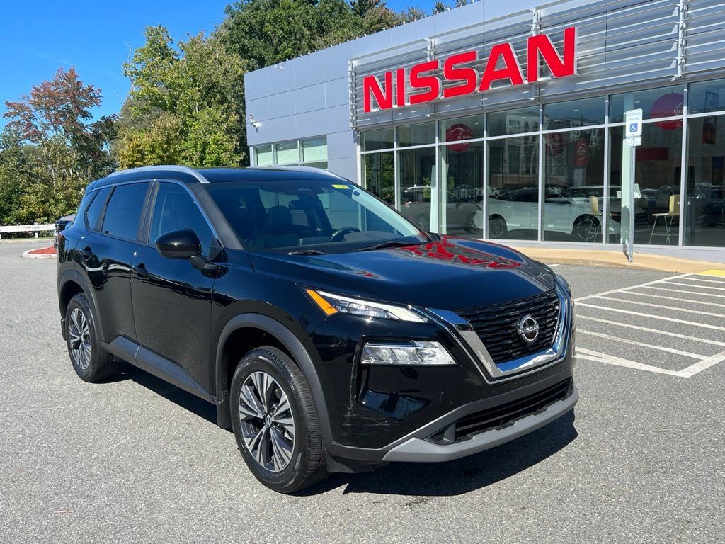Used 2023 Nissan Rogue SV w/ SV Premium B Package FWD image 1