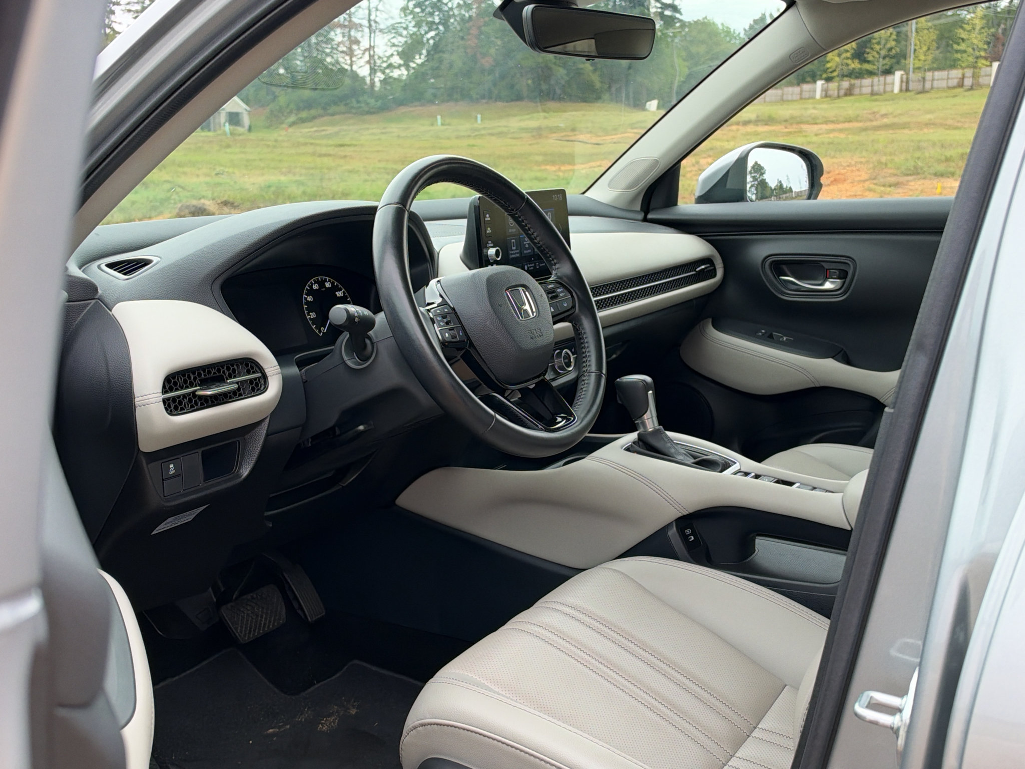 Used 2025 Honda HR-V EX-L image 11