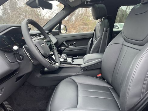 Used 2025 Land Rover Range Rover Sport Dynamic SE AWD/4WD image 4