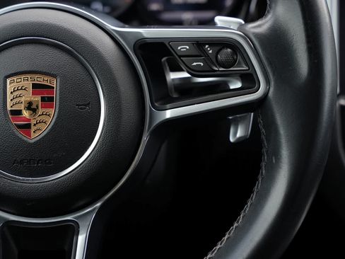 Used 2019 Porsche Macan AWD/4WD image 10