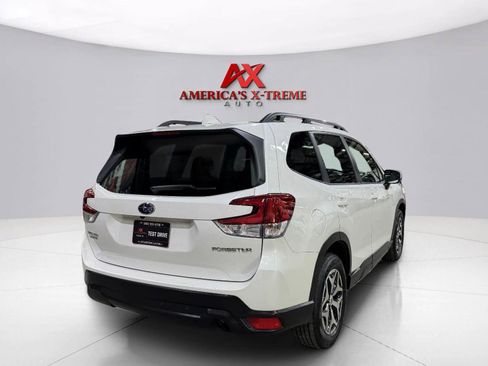 Used 2023 Subaru Forester Premium AWD/4WD image 7