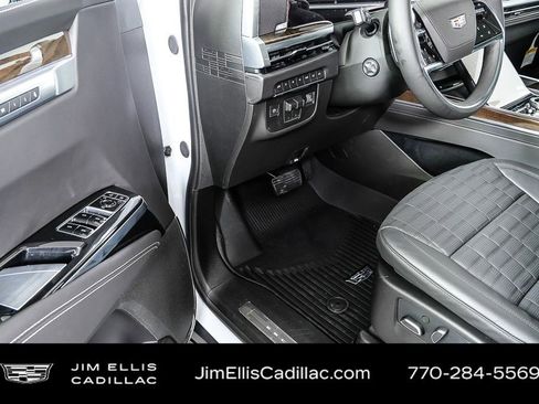 Certified 2026 Cadillac Escalade Platinum Sport w/ LPO, ONYX Package AWD/4WD image 10