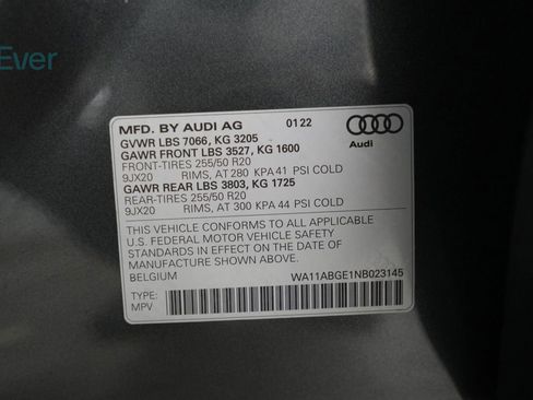Used 2022 Audi e-tron Premium w/ Convenience Plus Package AWD/4WD image 26