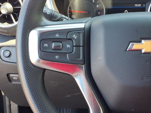 Used 2025 Chevrolet Blazer LT FWD image 18