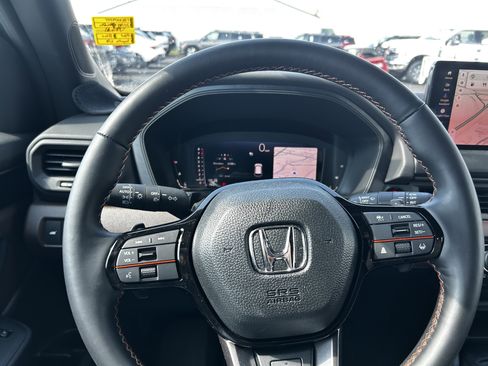 Used 2026 Honda Pilot TrailSport image 18