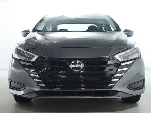 Certified 2025 Nissan Versa SV image 6