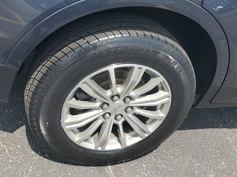 Certified 2019 Cadillac XT5 Luxury FWD image 5