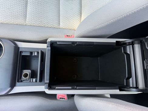 Used 2012 Toyota Camry LE FWD image 25