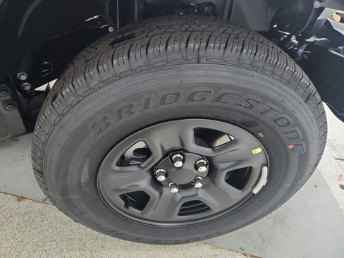 New 2026 Jeep Gladiator Sport image 31