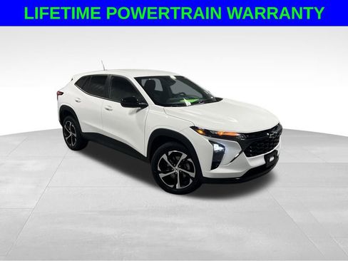 Used 2024 Chevrolet Trax RS image 1