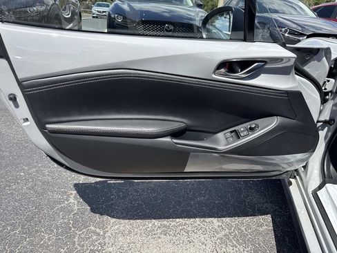 New 2026 MAZDA MX-5 Miata Club w/ Interior Package RWD image 15