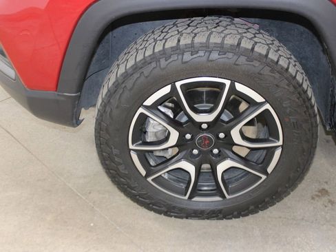Used 2025 Jeep Compass Trailhawk image 37