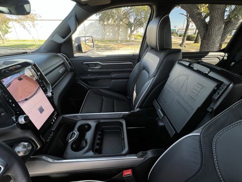 Used 2025 RAM 1500 Laramie w/ Sport Appearance Package image 23