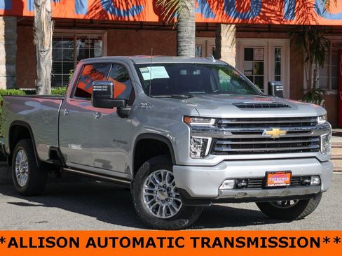 Used 2022 Chevrolet Silverado 2500 High Country image 2