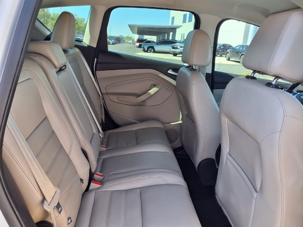 Used 2017 Ford C-MAX Titanium FWD image 21
