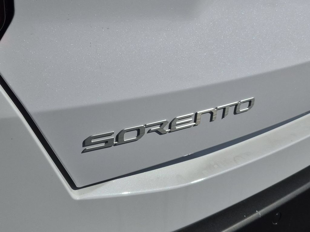 New 2026 Kia Sorento S FWD image 33