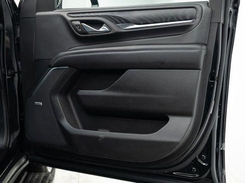 Used 2023 GMC Yukon XL Denali image 31