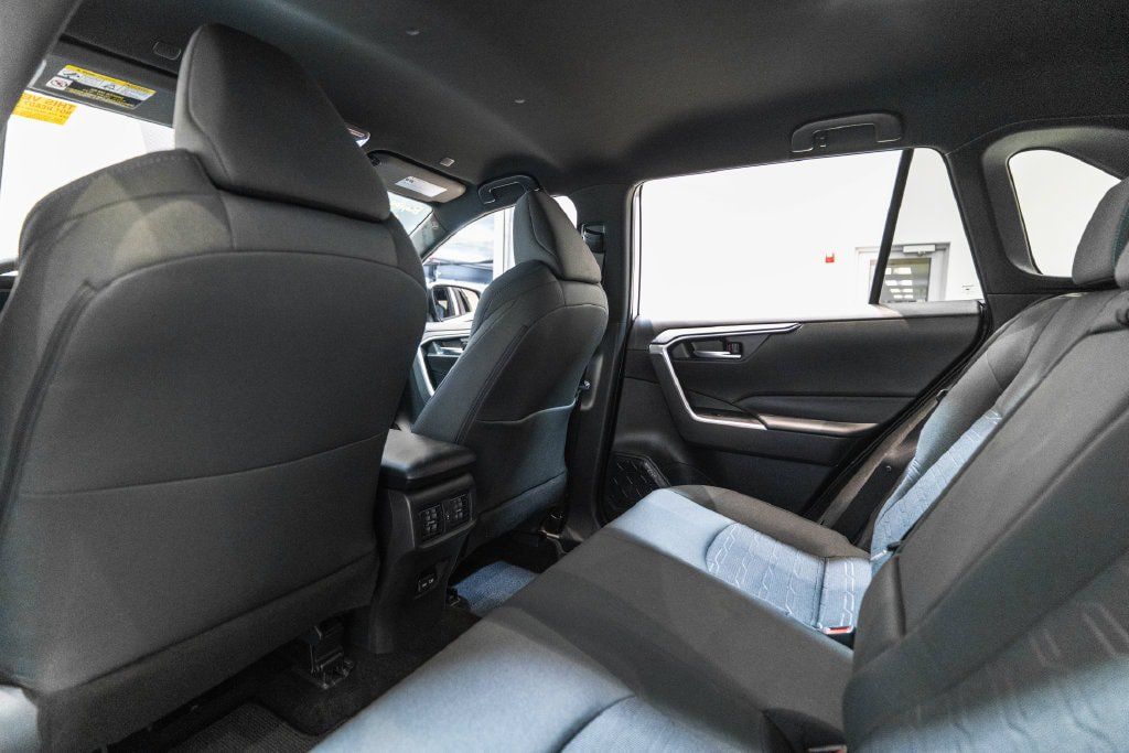 Certified 2025 Toyota RAV4 SE AWD/4WD image 14
