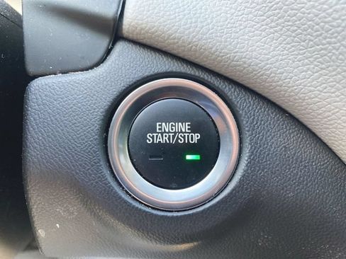Used 2023 Chevrolet Equinox LT AWD/4WD image 10