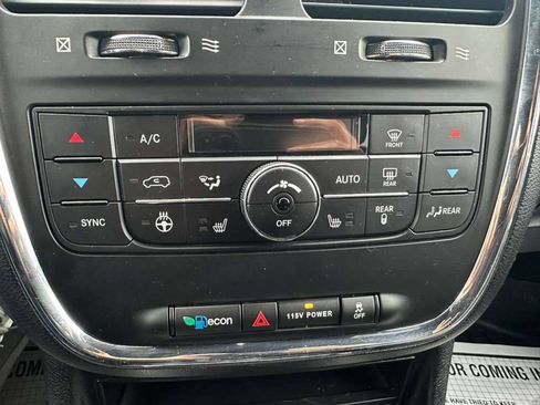 Used 2018 Dodge Grand Caravan GT FWD image 21