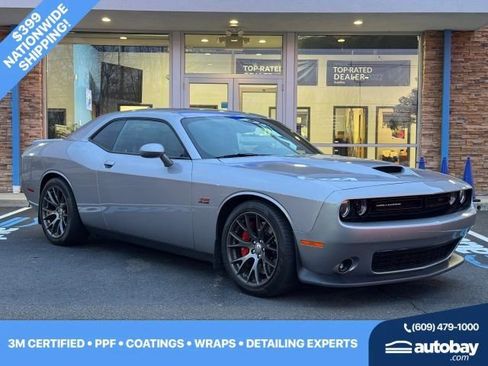 Used 2016 Dodge Challenger SRT w/ Technology Group image 1