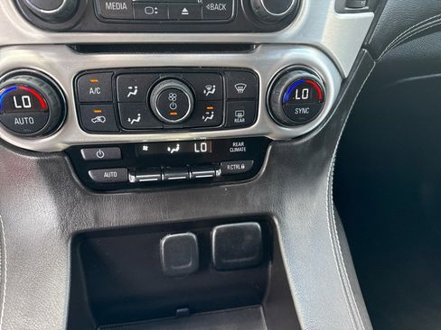 Used 2015 GMC Yukon XL SLE image 11