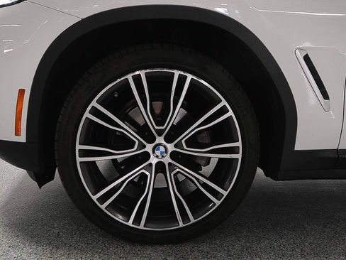 Used 2022 BMW X3 xDrive30i w/ Premium Package 2 AWD/4WD image 5