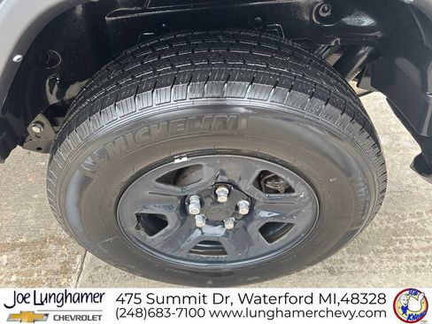 Used 2022 Jeep Wrangler Sport AWD/4WD image 12
