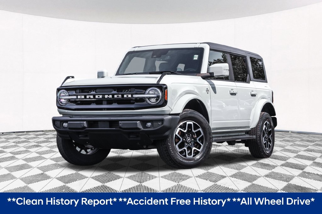 Used 2022 Ford Bronco Outer Banks AWD/4WD image 2