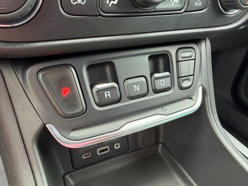 Used 2019 GMC Terrain SLT w/ Preferred Package FWD image 23